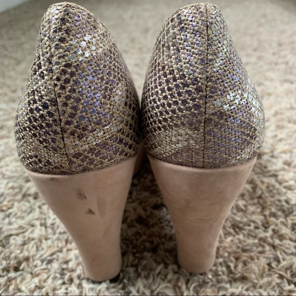 Ugg Toura Reptile Peep Toe Wedges -> Ugg Toura Reptile Peep Toe Wedges - Picture 7 of 7